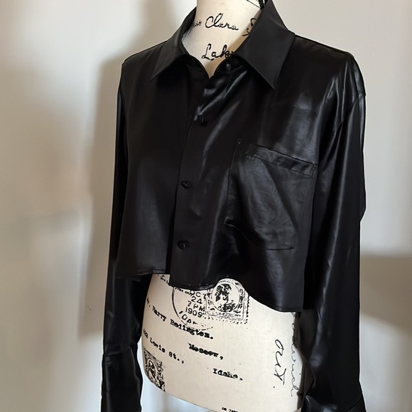 AlexanderWang.tCrop top kardisgabs pre owned item with their DNA on